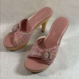 Women’s open toed “Delicious” brand heels so 8